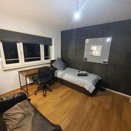 Moebiliertes In 2er Wg Wohngemeinschaft In Ruesselsheim Appartement *