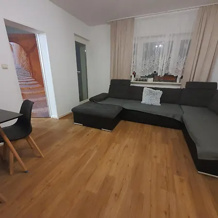 Moebiliertes In 2er Wg Wohngemeinschaft In Ruesselsheim Appartement *